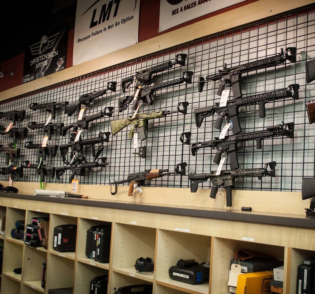 guns on wall in dickinson texas, the arms room